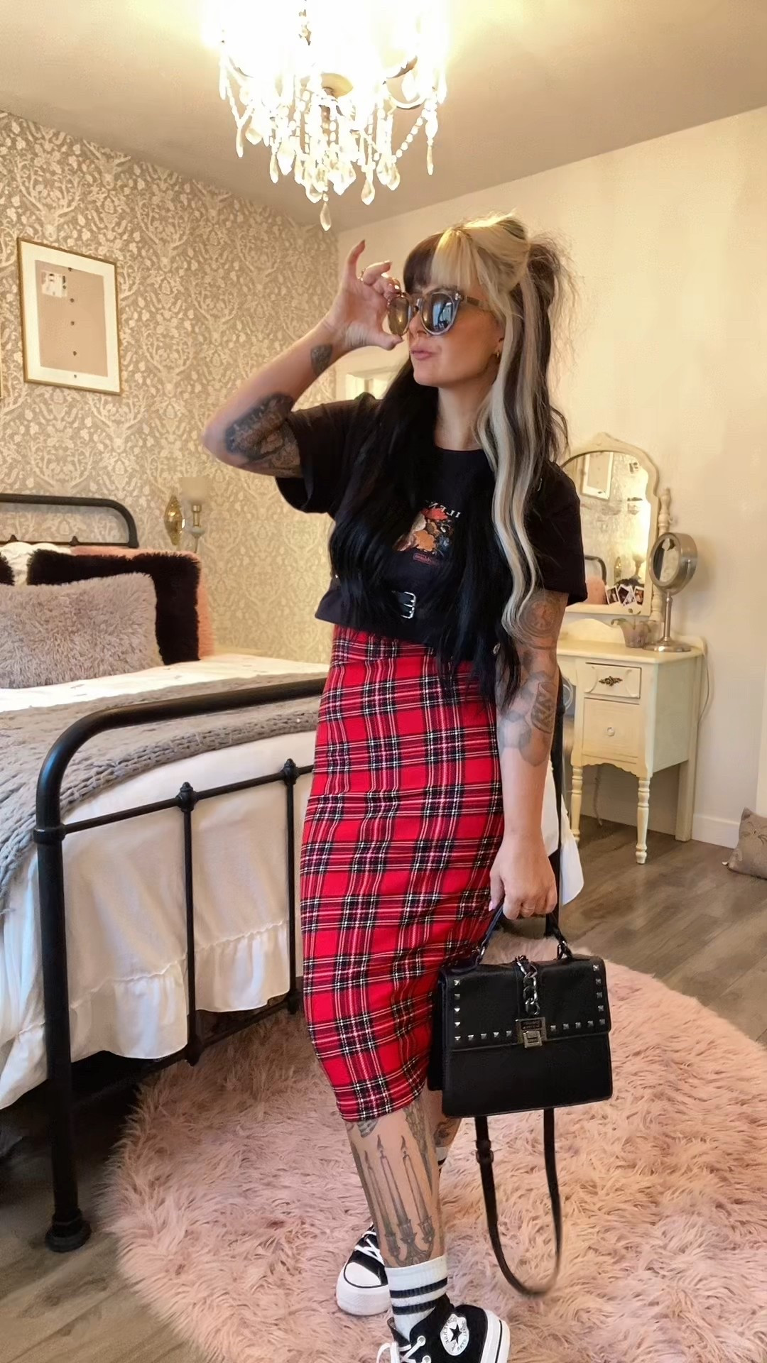 Alt grunge summer look 🖤

Sunglasses: purchased in Japan
Bag: Badgley Mischka
Shirt: Silent Planet band tee
Dress: SHEIN
Harness: Amazon 
Shoes: converse platform hi top
Socks: Ardene

*I try my best to find alike items, but a lot of sites are not on LTK, just an fyi!*

#LTKstyletip #LTKcanada #LTKsummer