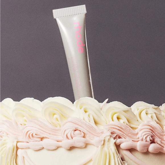 Rhode Lip Peptide Treatment VANILLA CAKE | Poshmark