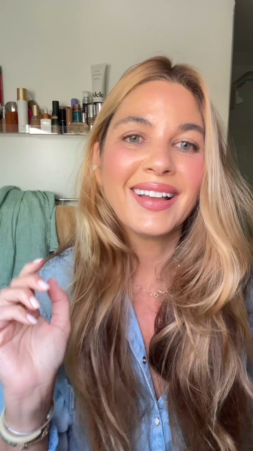 The perfect one and done eyeshadow…no brush needed! 💎Duo by Natasha Denona
Blush: Chantecaille (almost out of stock!)
Shirt: medium 
Hair: Sea Glass + T3 hot rollers 
Lip: D&G brownie nude lip liner + Armani 503 lipstick 


#LTKBeauty #LTKFindsUnder50 #LTKHoliday