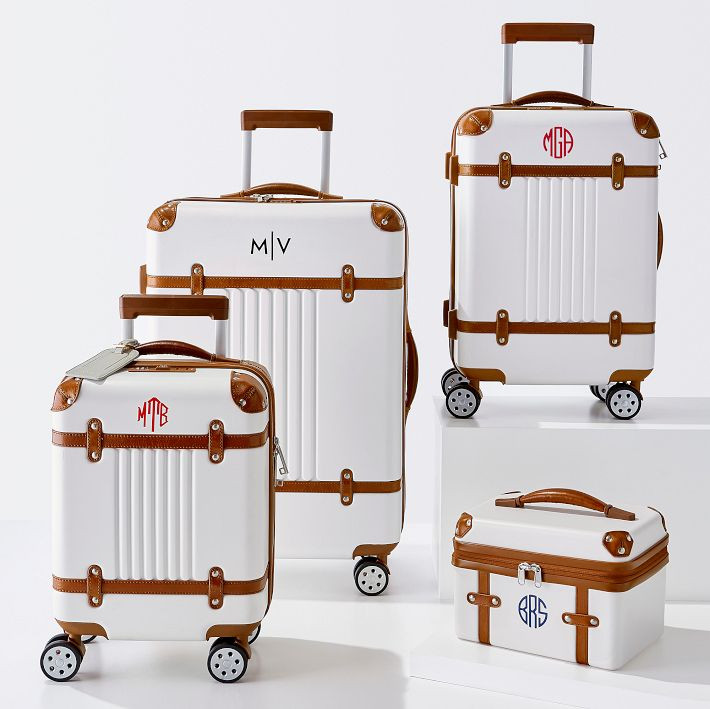 Terminal 1 Luggage Collection | Mark and Graham