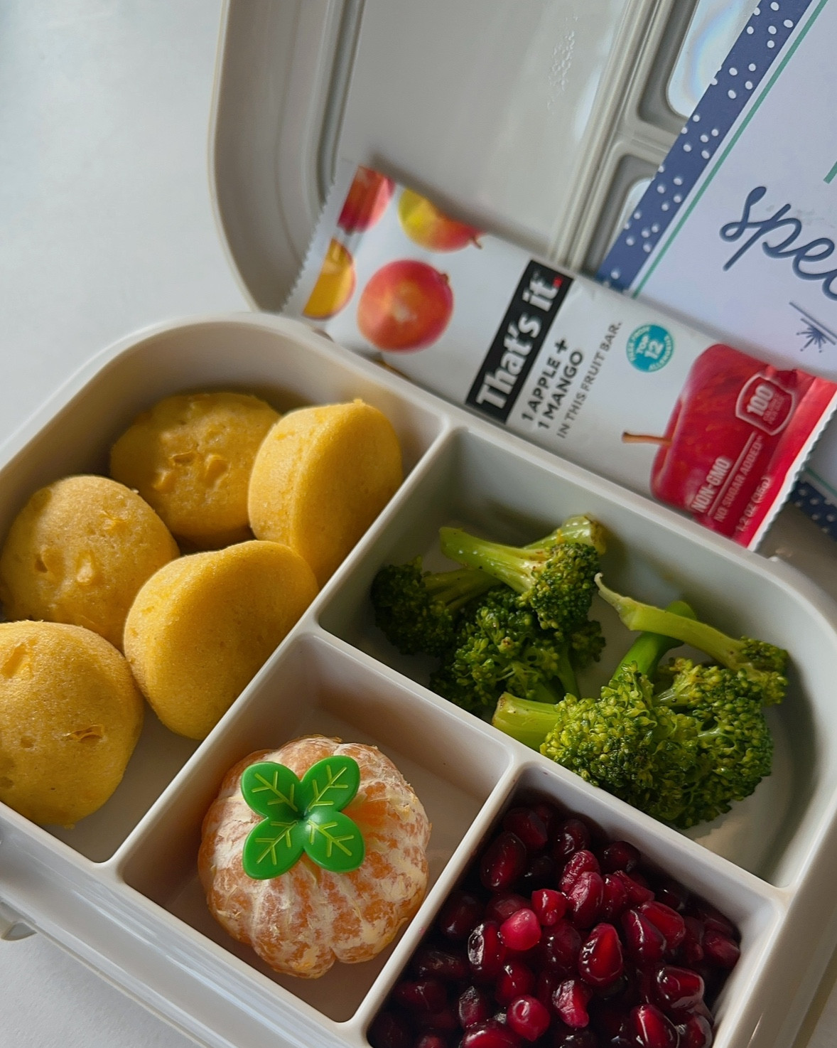 Love packing little notes to bring a smile at lunchtime😊

#toddlerlunch #lunchboxideas