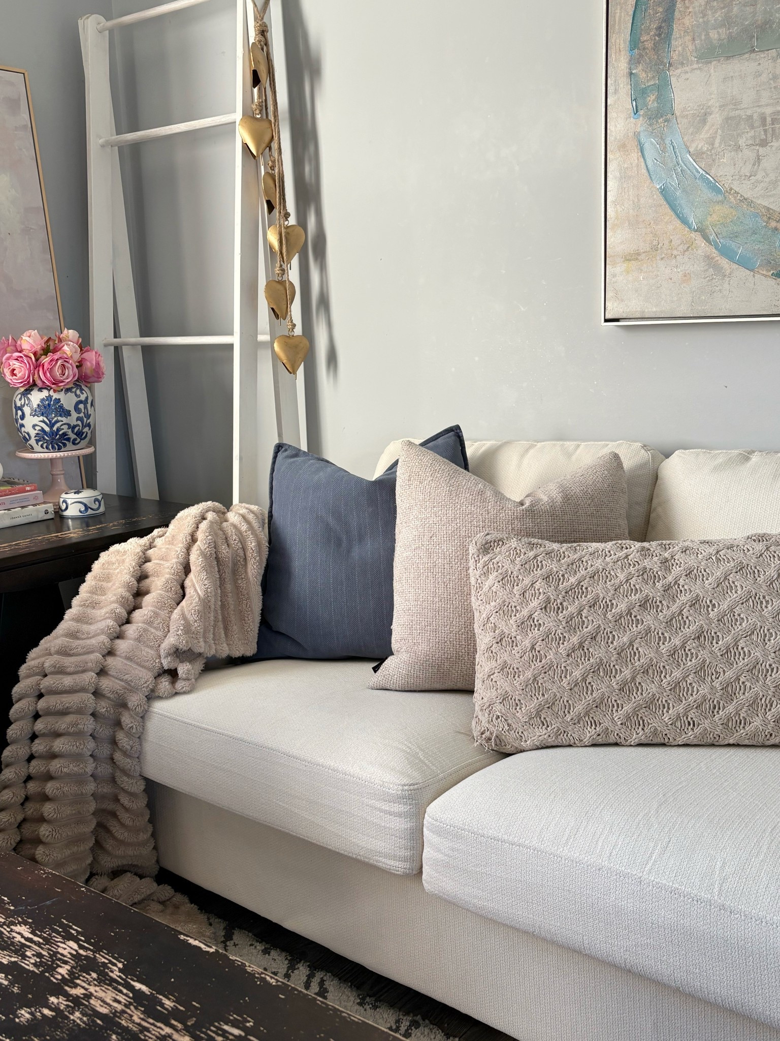 Something new happening over here. Here’s a sneak peek for those of you that follow me on LTK. 

Living room
Neutral couch
Wayfair
Amazon home 
Throw pillow covers 

#LTKhome