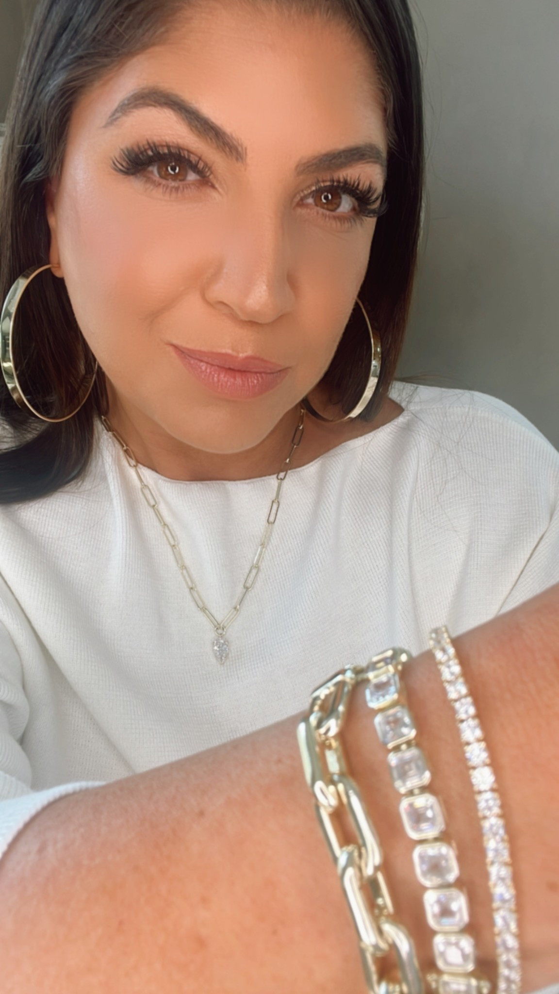 Gold & white & just right 

Code DOREEN10 to save 10% on Melinda Maria 

Code doreen_12 to save 12% sitewide on Commense 



#LTKOver40 #LTKStyleTip #LTKSaleAlert