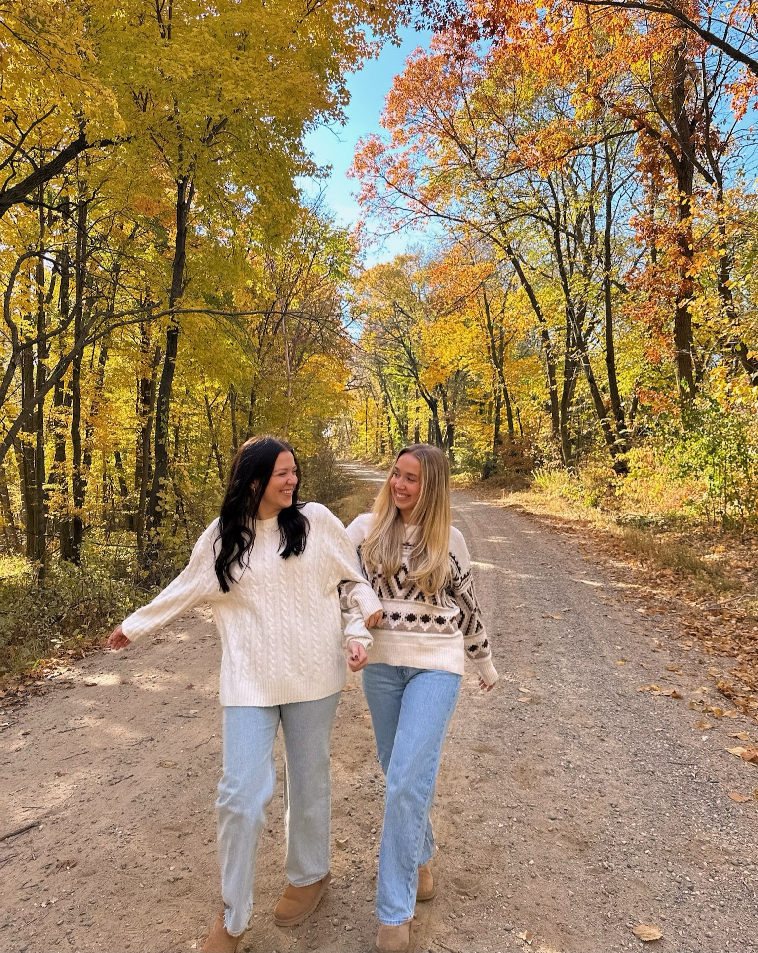 fall with friends! 🍂🤎

#LTKBeauty #LTKFindsUnder50 #LTKSeasonal