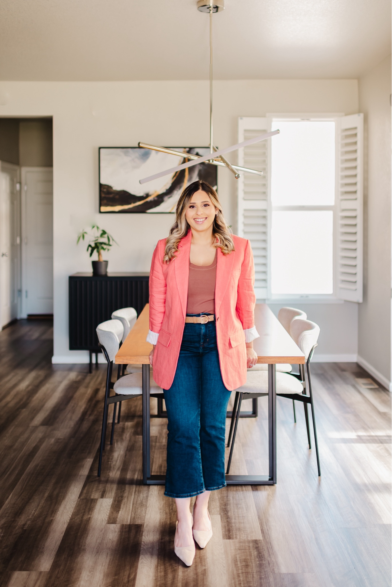 This is the perfect business casual outfit for hourglass figures! With a pop of color, this outfit gives warm vibes… curvy Madewell denim for the win (and they’re on sale).

#LTKsalealert #LTKworkwear #LTKxMadewell