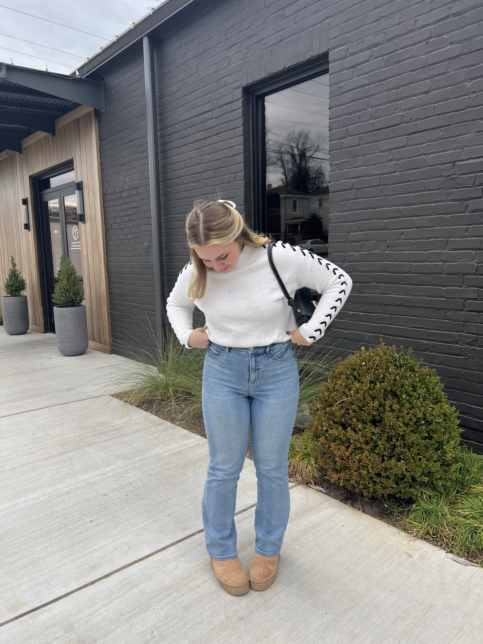okay but these jeannssss🤩🤍❄️


#LTKU #LTKstyletip #LTKmidsize