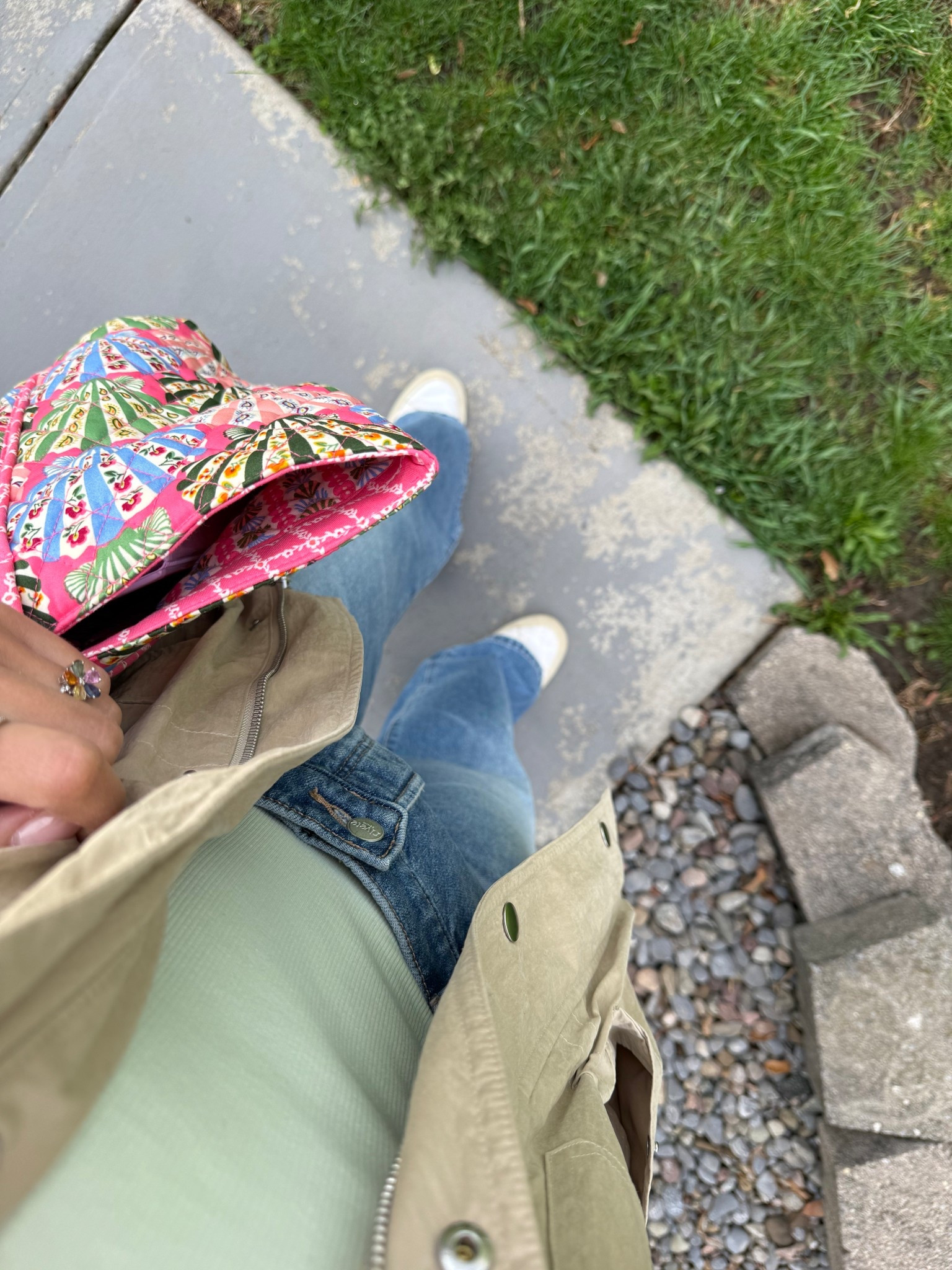 Jeans: loft
Shirt: gap
Jacket: loft
Sneakers: veja 
Bag: Vera Bradley 

#LTKdayinmylife #LTKSaleAlert #LTKSeasonal