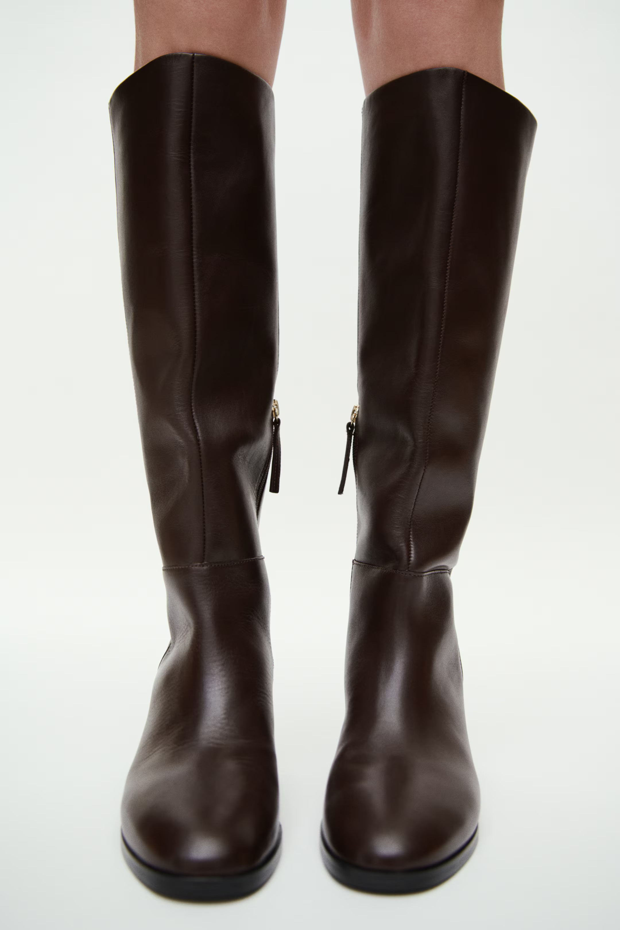 Knee-high leather boots | H&M (UK, MY, IN, SG, PH, TW, HK)