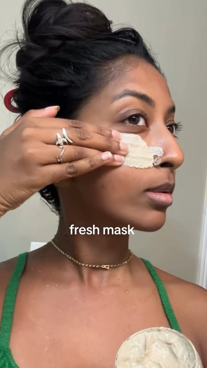 goodnight sweet angels 🧚🏽💛

featuring:
@lushcosmetics - KARMA candle 
@lushcosmetics - fresh face mask "Ayesha" 
@youthtothepeople Hydrate and Glow Dream Body Butter
@healthyplanet castor oil 
@paulaschoice 2% BHA liquid exfoliant 
quick scalp massage + protective braid
@caudalieus Resveratrol Lift 
@caudalieus Premier Cru
@youthtothepeople - Superberry Hydrate + Glow Dream Oil

🧚🏽all linked for you in my LTK 

skin care for brown skin
asmr 
armpit care 
night time skin care routine step by step