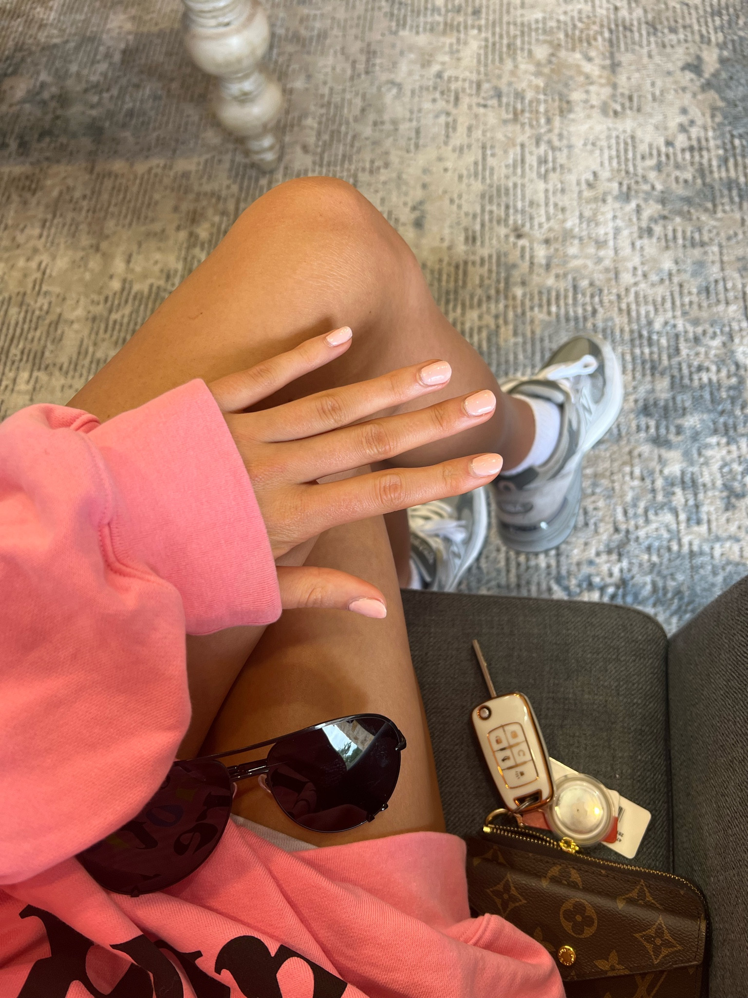 I PERFECTED MY TAN ROUTINE (and so can u😏😏😏😏) 
i mix my self tanner 1:1 (one pump of each per section with what i linked below) 
my tips for a perfect tan: 
-shave and exfoliate the night before 
-lotion ur elbows, hands, knees & ankles prior to tanning
-use the LEFT OVER solution on the mit to do your hands/wrists/ankles/feet last. 
-BLEND BLEND BLEND!!!! when u think you have blended it good enough keep rubbing it in!! (🔑 to success) #tan #bondisands #cocoandeve #bronzetan #tanning #selftan #selftanner #selftanroutine #tangoals #tanning #tan #summer #nightroutine 

#LTKunder50 #LTKstyletip #LTKFind