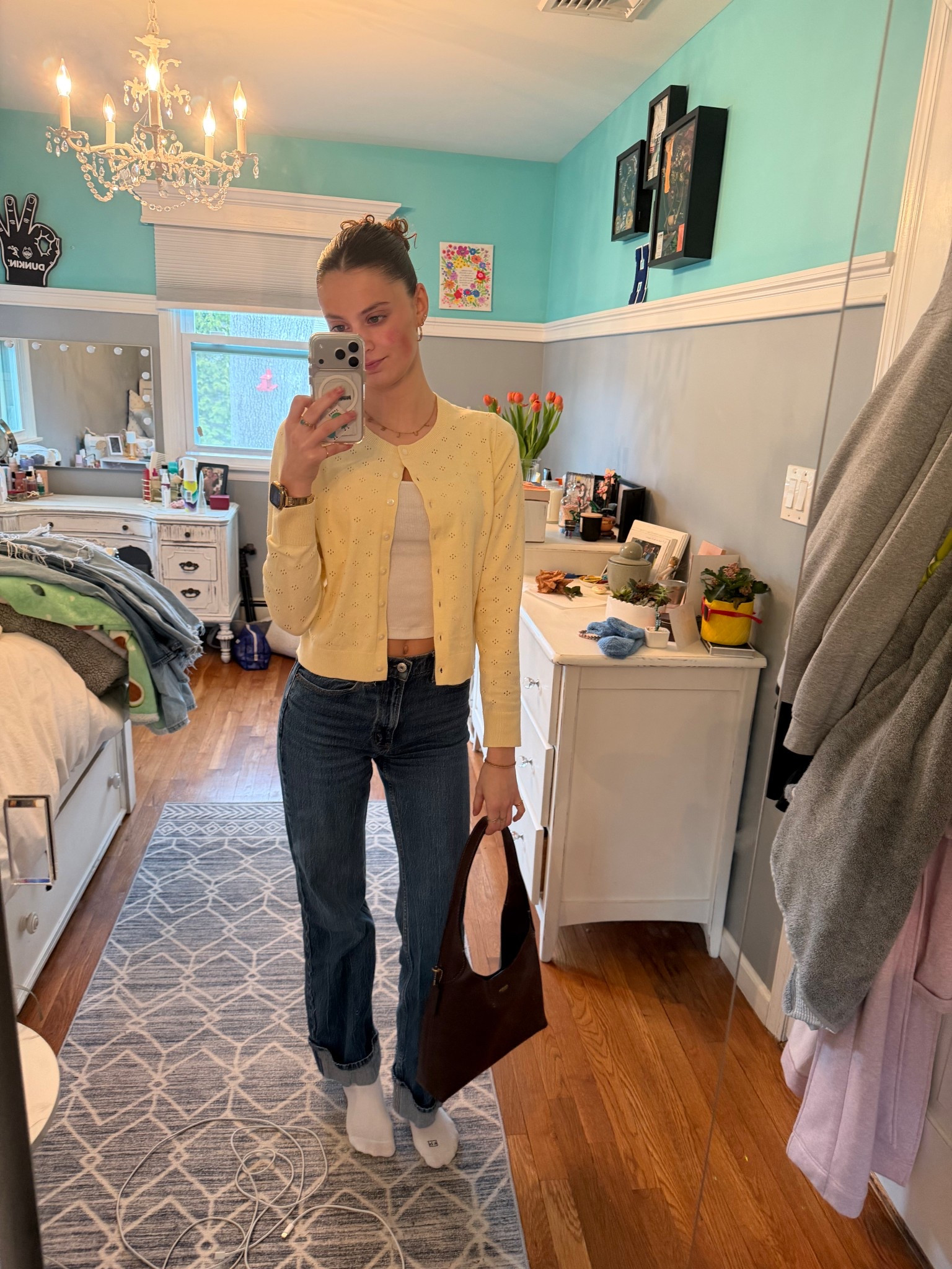 cutie fit 💛 could only find the sweater in other colors!