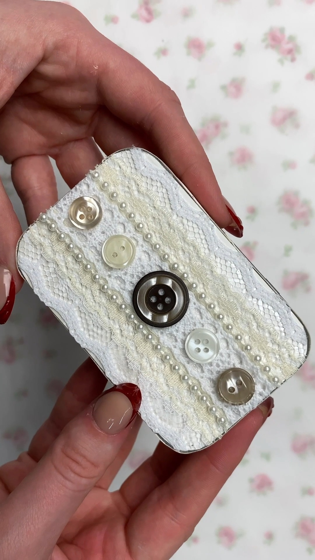 they really couldn’t leave the 365 button girl alone? 🤦🏻‍♀️ 

Poor Tamara, unfortunately TikTok really do be like that sometimes 🥀

I do kind of like the idea of using 365 buttons total instead of 365 separate crafts, bc let’s be real that’s not happening 💀

#365buttons #buttons #diy #crafts #buttoncrafts 

#LTKdayinmylife #LTKSeasonal #LTKvlog