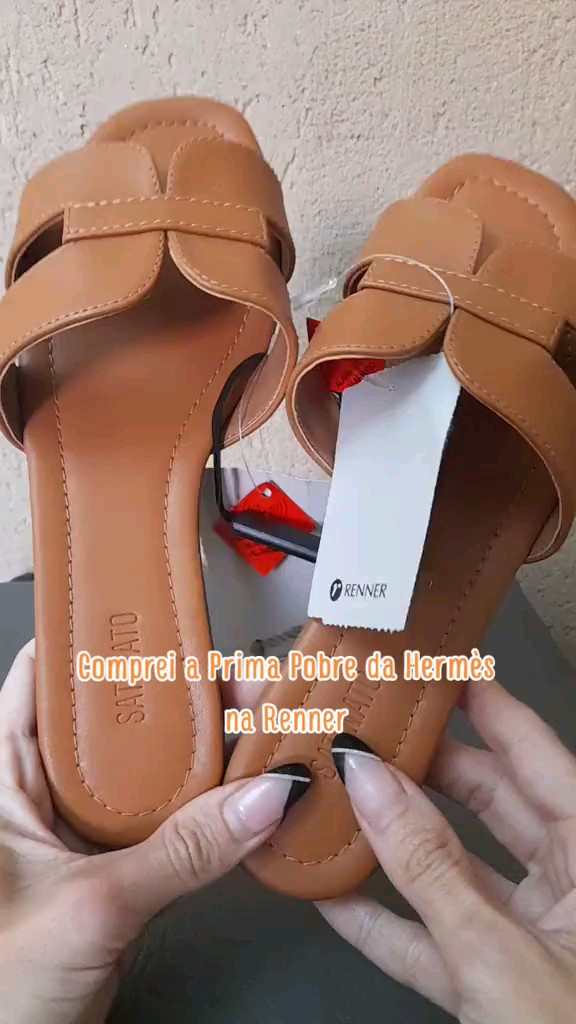 A Rasteirinha H da Renner é super top e uma Inspiração da HERMÈS, fiel ao tamanho e super confortável, disponível em várias cores.

#LTKspring #LTKhome #LTKdicadeestilo