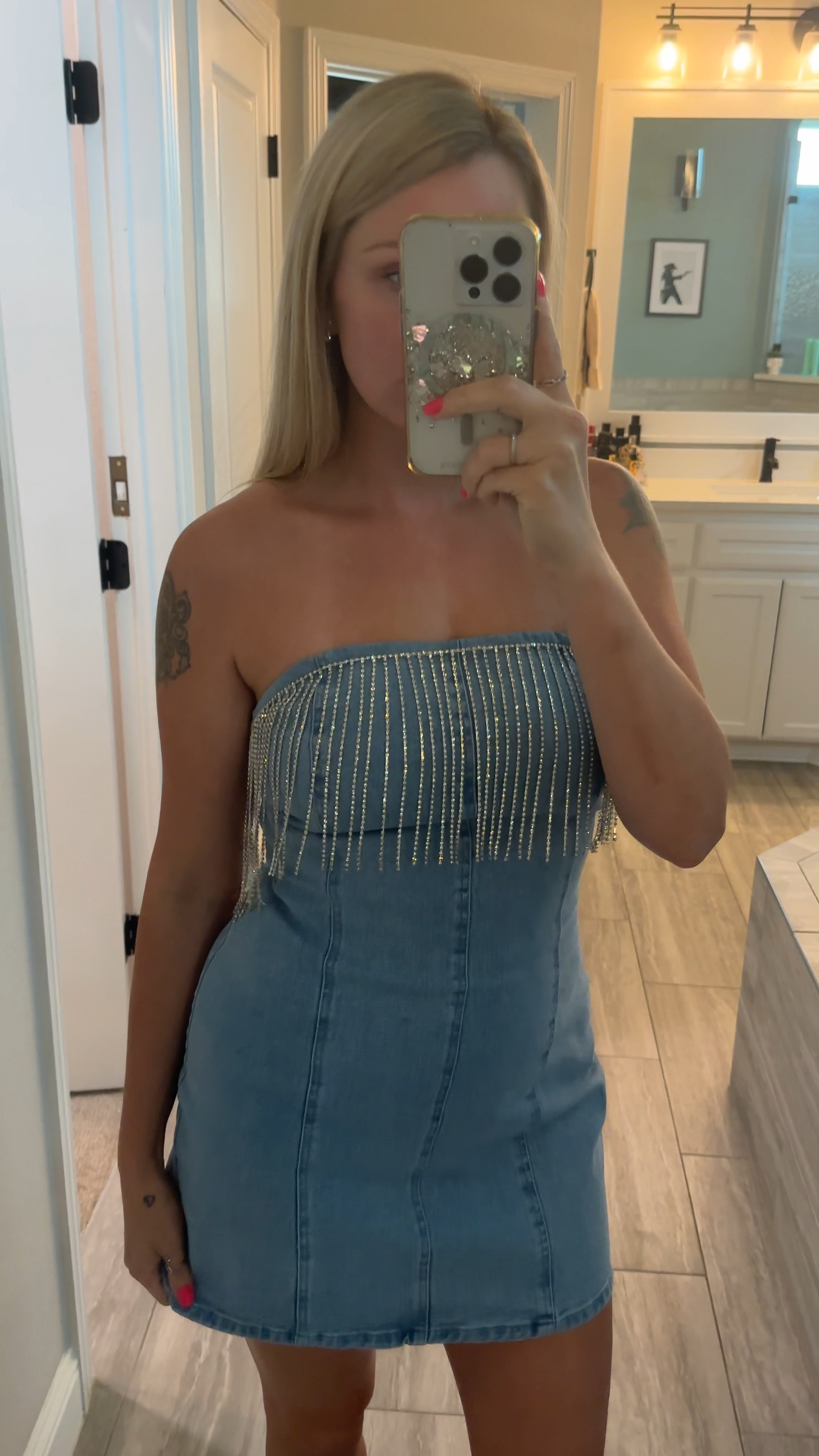 I found the cutest western-inspired dress for a night out in Nashville! 

This strapless denim dress features sparkling rhinestone fringe detail. Perfect for festivals, birthdays, and date nights.

#LTKFindsUnder100 #LTKStyleTip #LTKParties