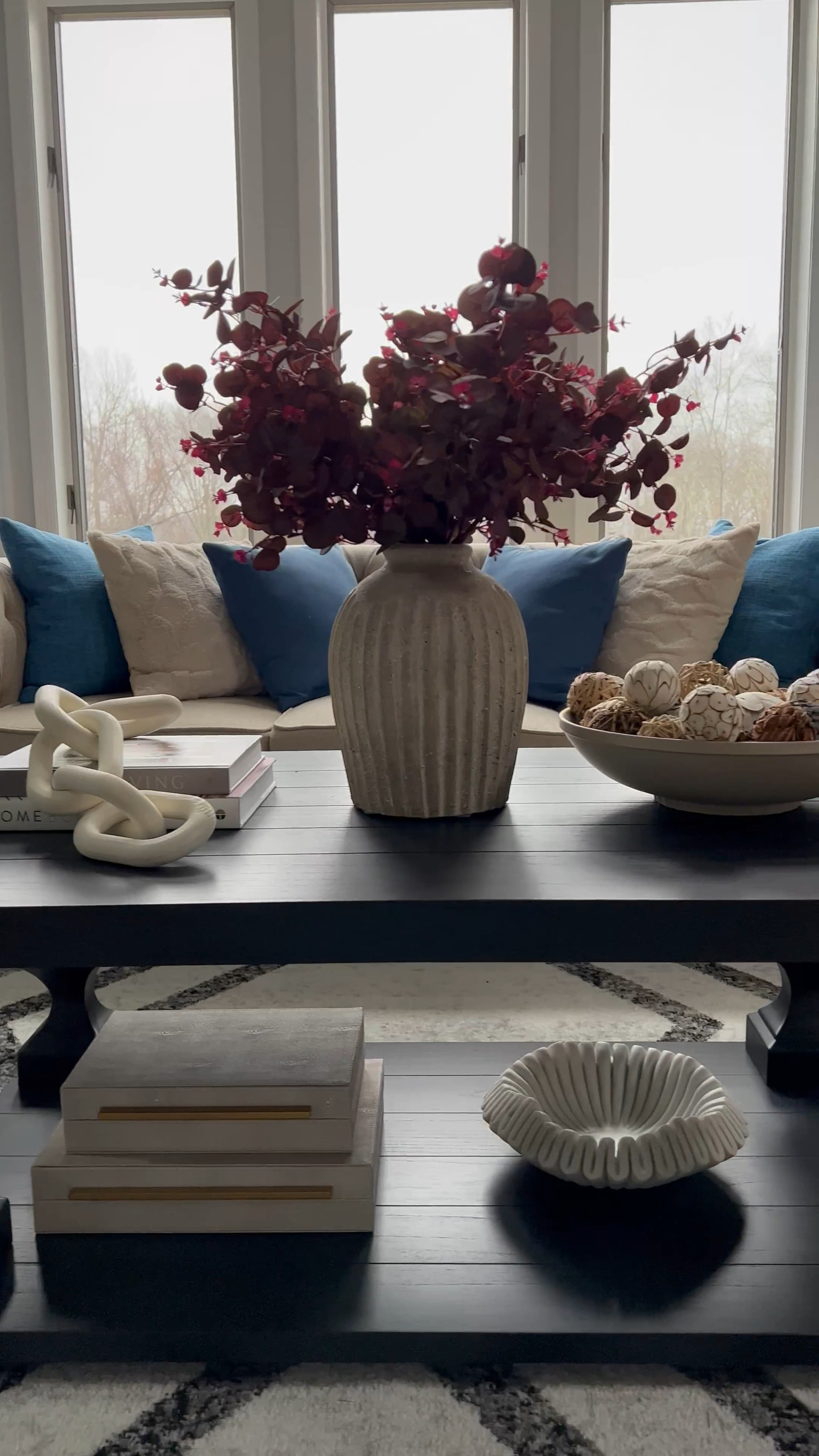 Simple and elegant coffee table styling. I love this vase from Pottery Barn and the ruffled marble bowl from Anthropologie.


#coffetabledecor #coffeetable #coffeetabledesign #winterdecor #winterdecoration #simpledecor #homedecor #potterybarn #anthropologie #marblebowl #decortivevase #homestyling #coffeetablestyling #decorativebox #floralstems #target #amazon

#LTKFind #LTKstyletip #LTKhome