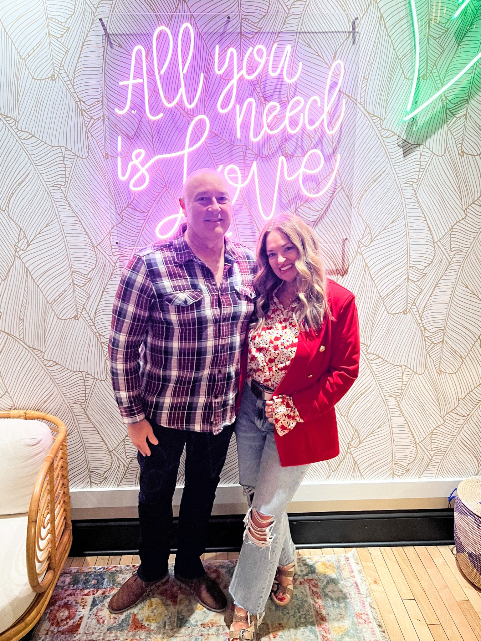 All you need is Love ❤️🎄….
Having fun with ⭐️⭐️💯Red.

A double breasted timeless Red Blazer and a pretty red floral top are perfect for casual get togethers. I love the fit of these light wash distressed denim jeans . I also added some neutral bone colored accessories. LV belt buckle from @bethsbuckles and bone strappy booties.

#LTKHoliday #LTKSeasonal #LTKstyletip