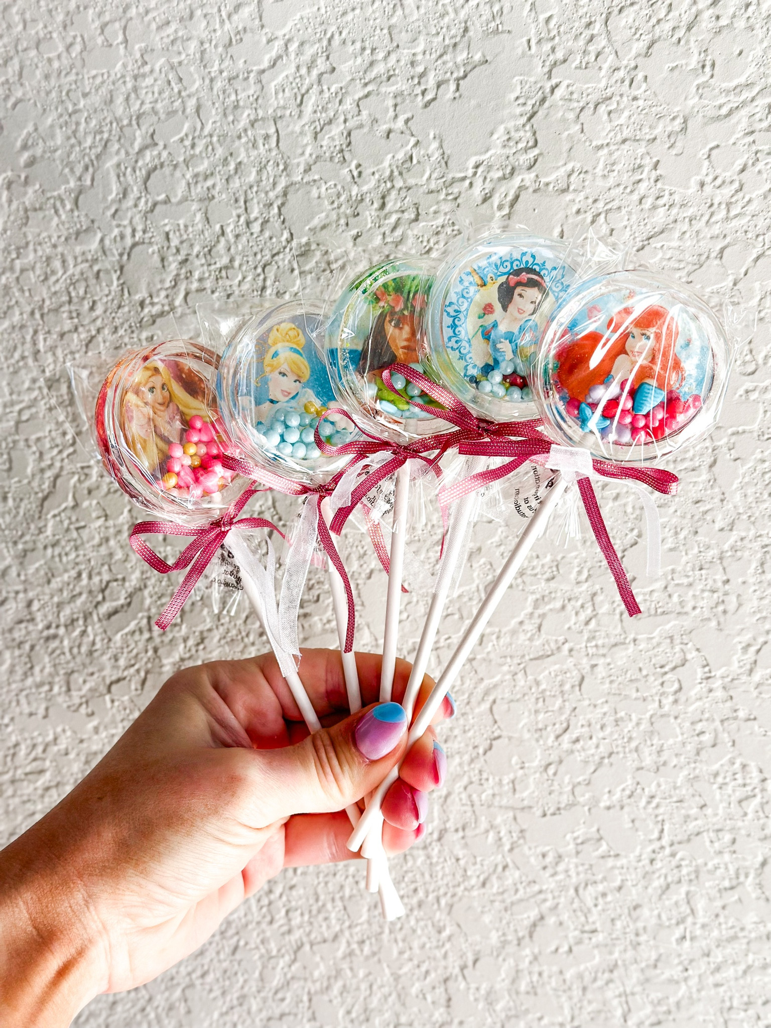 Disney princess shaker lollipops🍭

Disney princess, kids gift, party favor, princess party

#LTKKids #LTKParties #LTKFamily