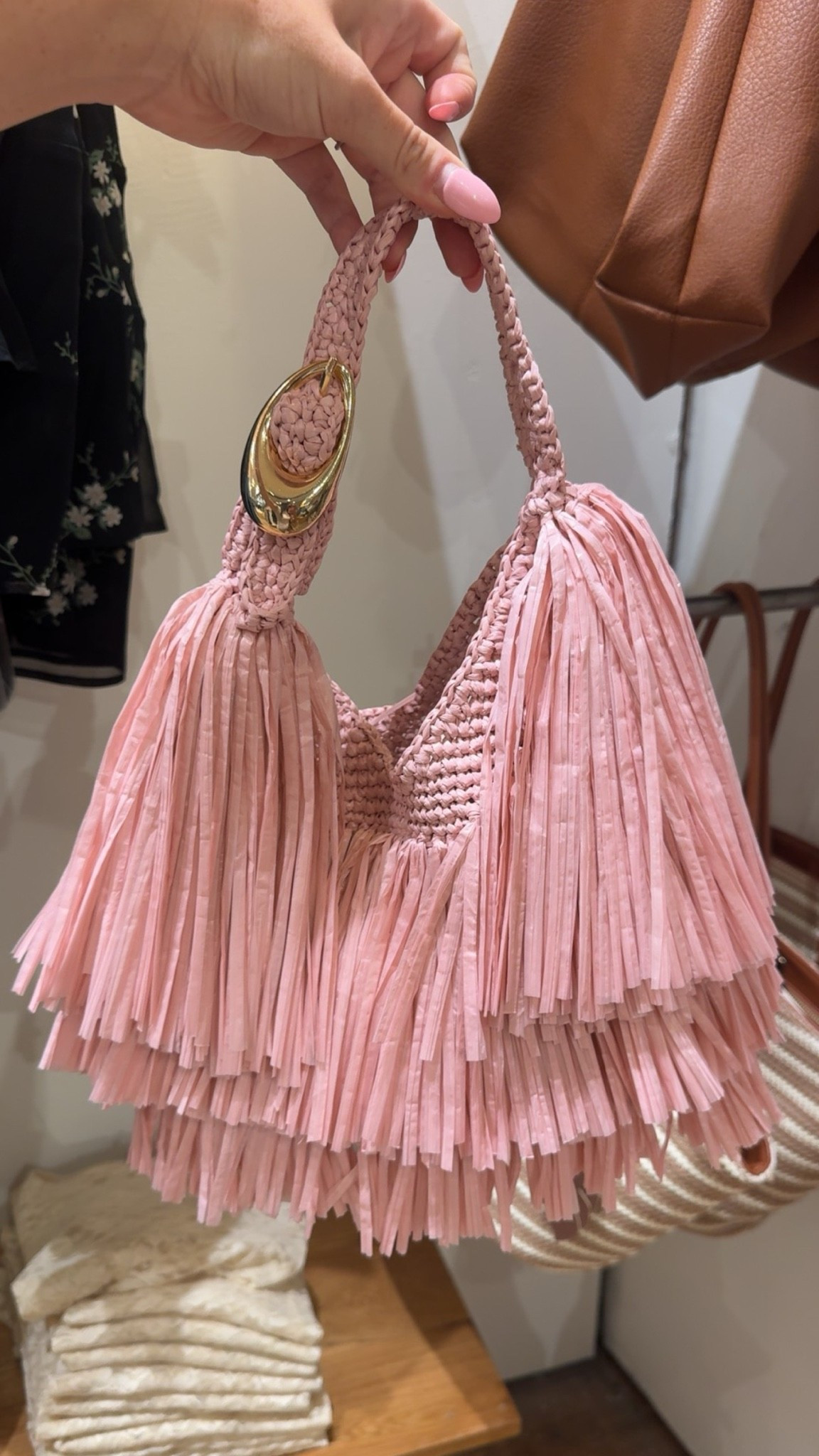 How cute is this pink straw bag for summer!

#LTKootd