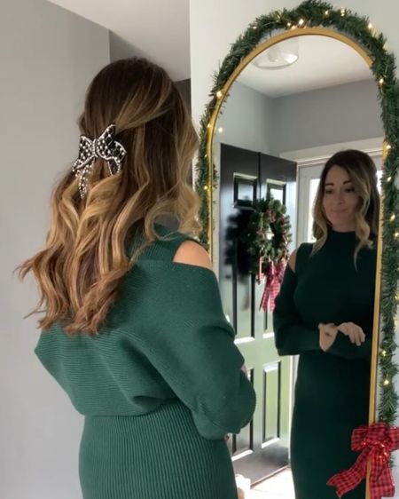 Hair bows 🎀 I am obsessed with them! The perfect holiday or Christmas outfit accessory 🖤❣️ Gifts for girls, holiday looks, easy outfit. 

#LTKHoliday #LTKGiftGuide #LTKstyletip