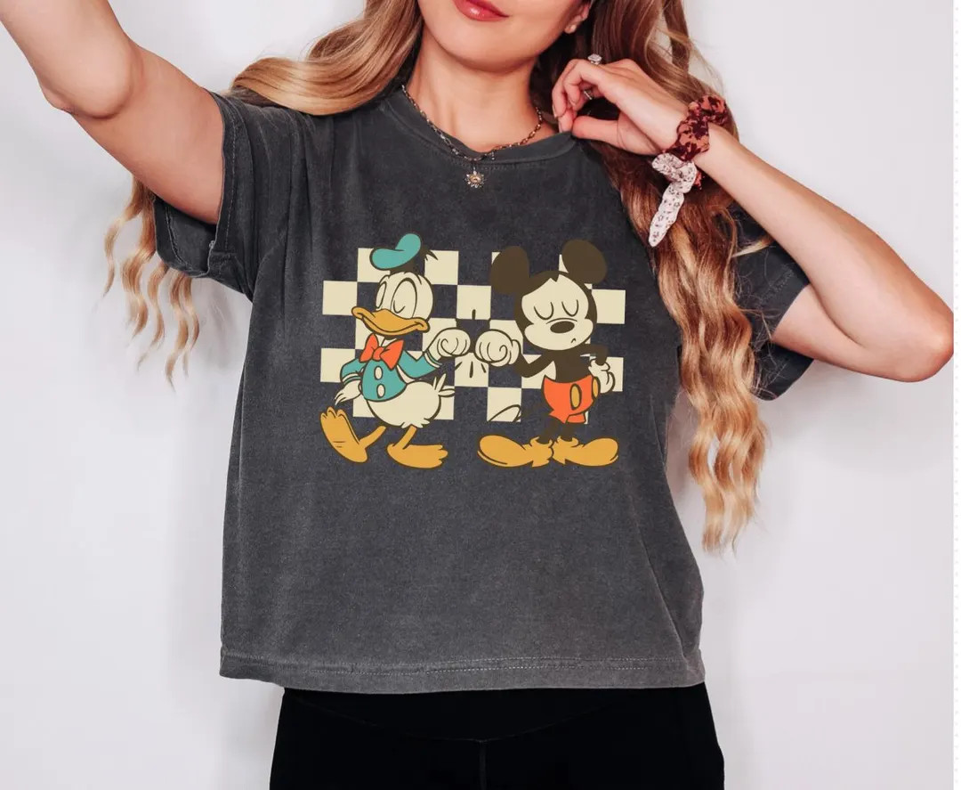 Boxy Cropped Comfort Colors Mouse Friends Shirt - Mouse and Friends Family Trip Retro Mouse Shirt... | Etsy (US)