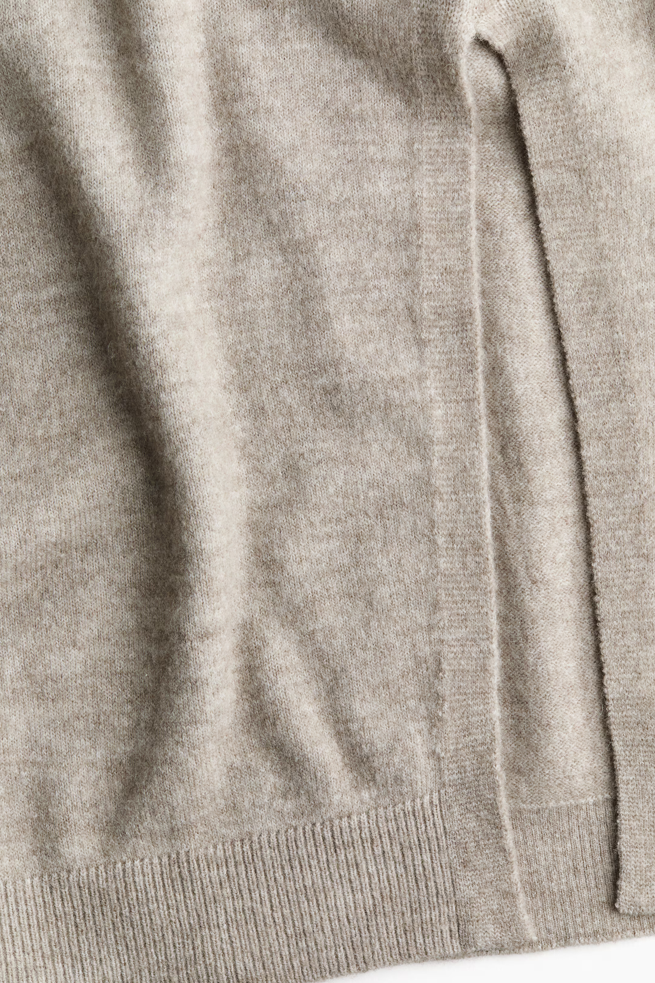 MAMA Knitted skirt | H&M (UK, MY, IN, SG, PH, TW, HK)