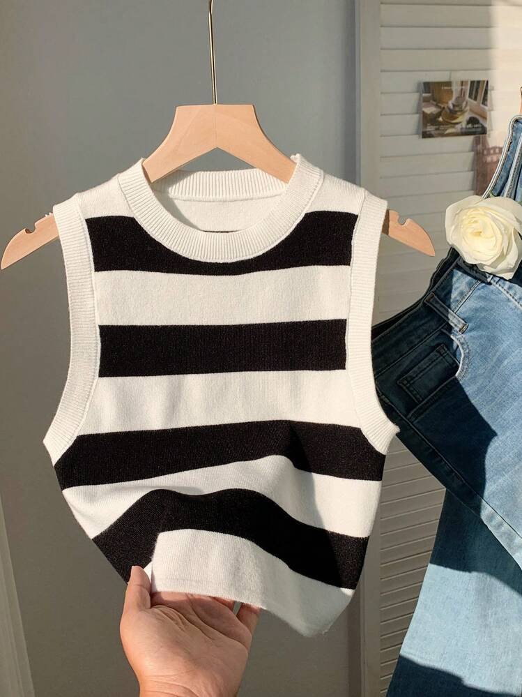 Comfortcana Striped Pattern Crop Knit Top | SHEIN