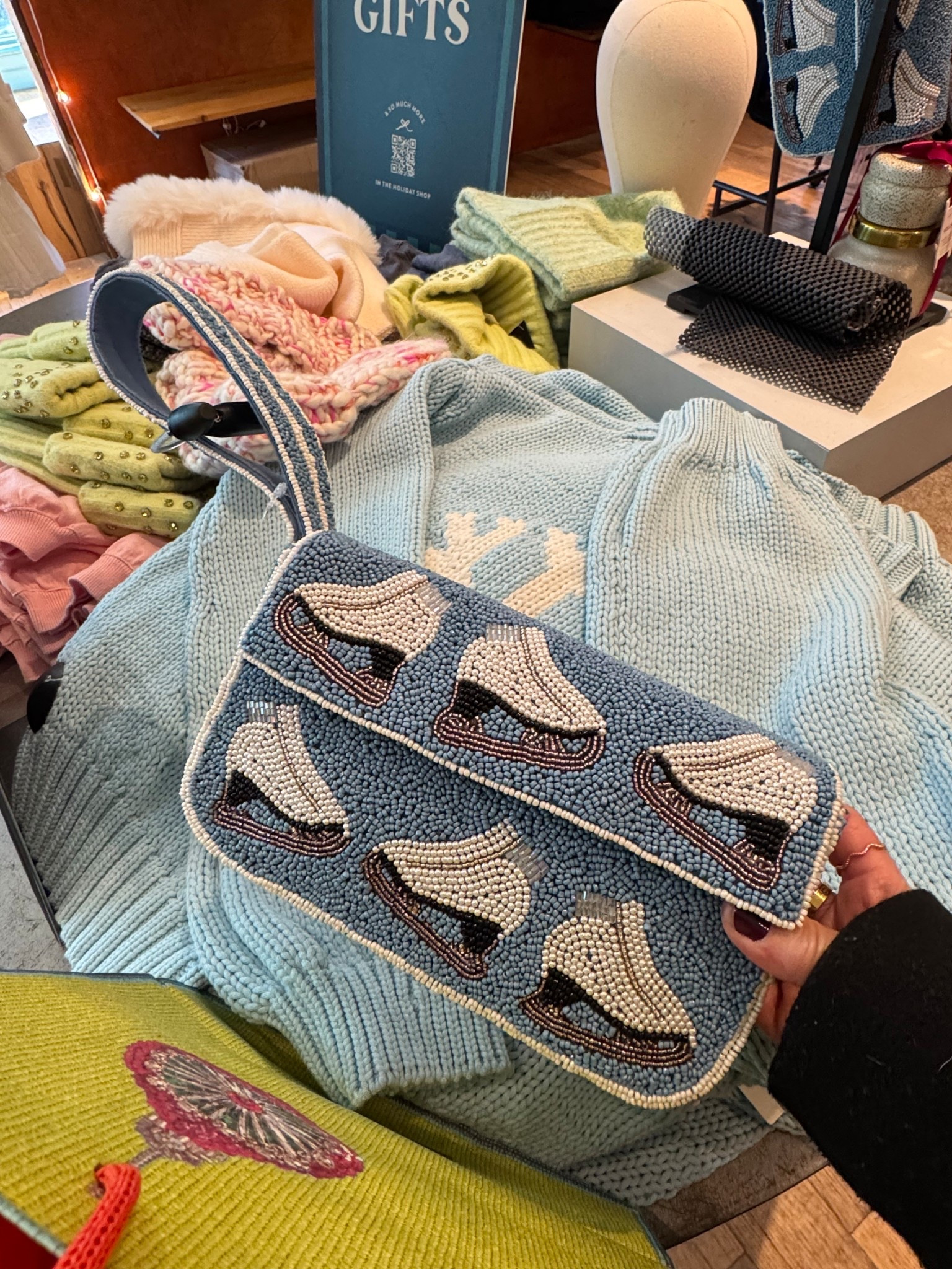 the cutest beaded bag for winter! ❄️⛸️

#LTKGiftGuide #LTKHoliday #LTKFindsUnder100