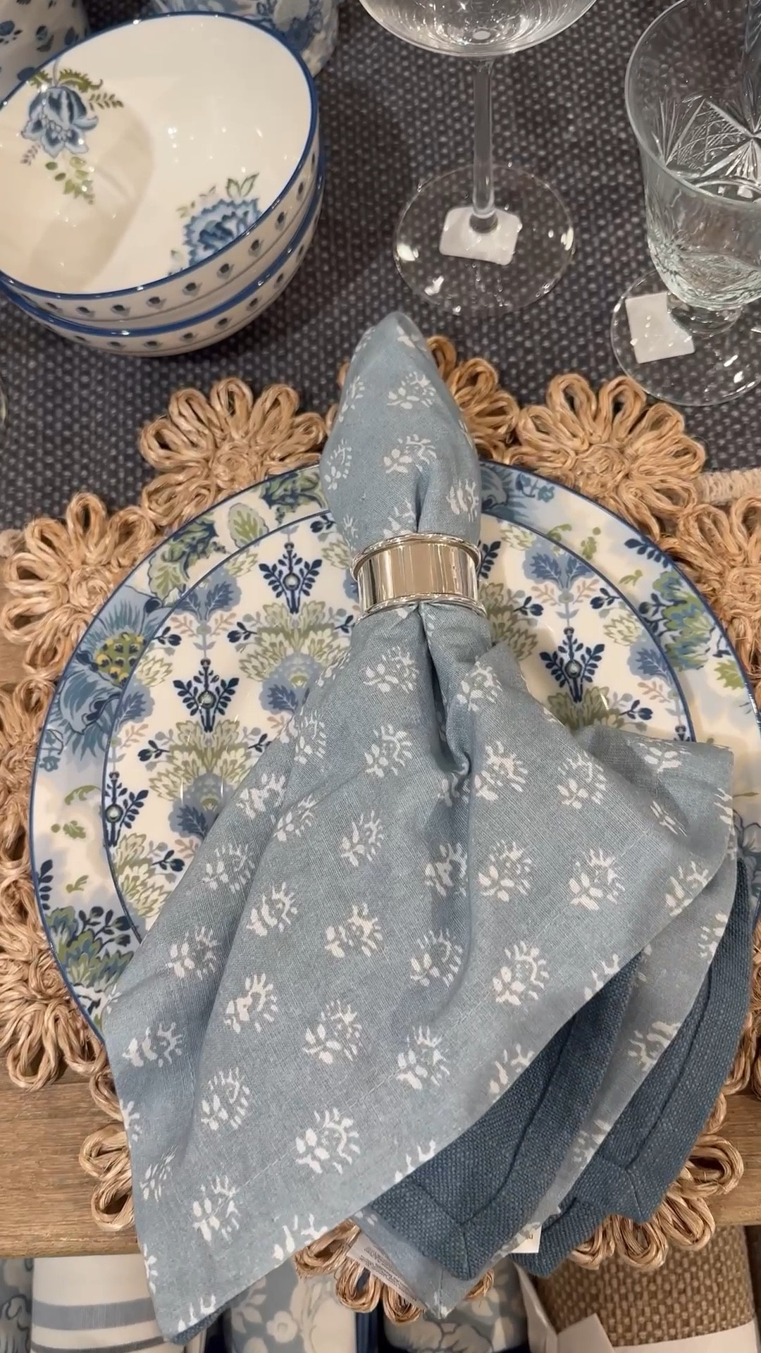 Gorgeous new tabletop decor, spring dining refresh, floral dishware, place setting, table setting, home spring refresh 

#LTKSeasonal #LTKdayinmylife #LTKHome