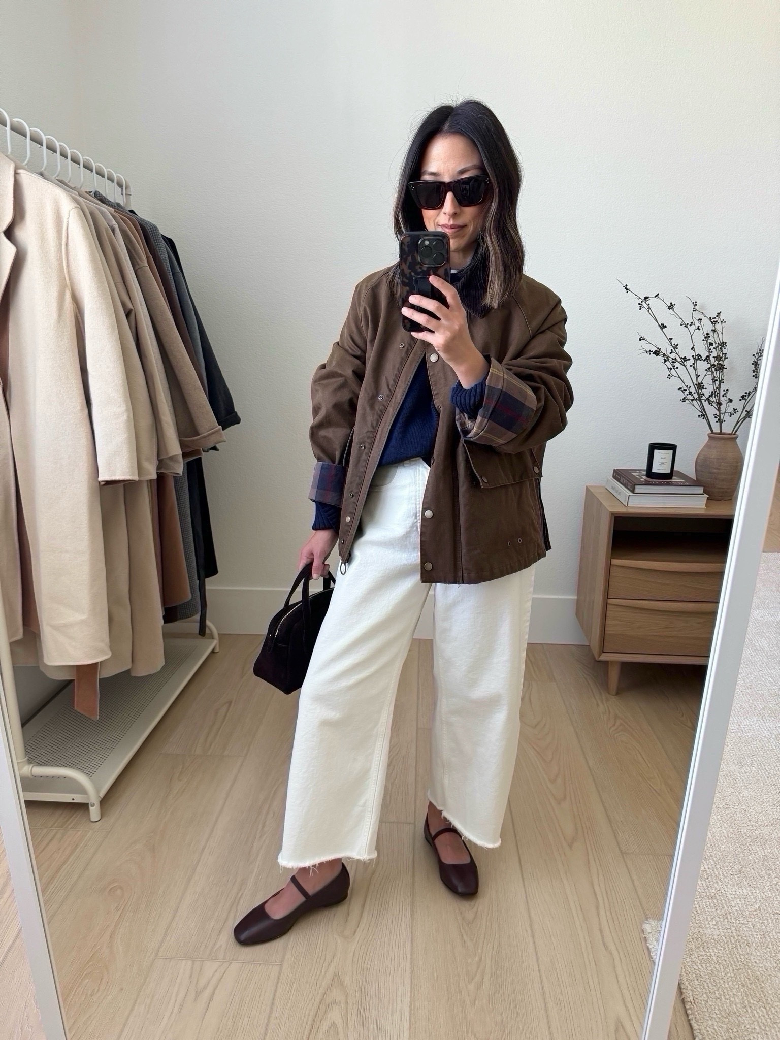 Mango oversized barn jacket. Wax effect makes this heavier but drapes nicely. The small is quite oversized but it’s the smallest size this comes in. I do love it tho! On major sale! 

Mango jacket small
Everlane sweater xs
Everlane jeans 26. Cut hems. 
Madewell flats 5
Madewell bag
Celine sunglasses 

Jeans, petite style, coats



#LTKSaleAlert #LTKSeasonal #LTKPetite