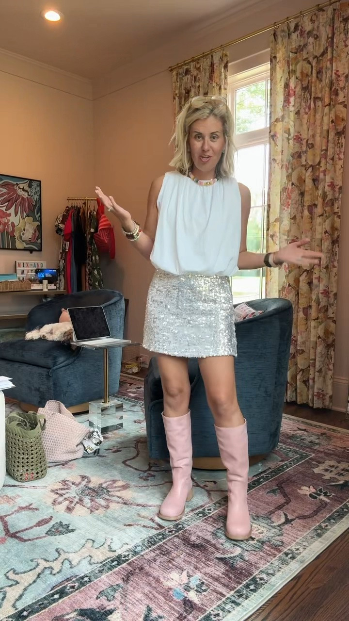 Top & skirt - small
Boots - 8 tts


Codes:
Allie + Bess - Catherine20
Erin McDermott - mixandmatch

#LTKdayinmylife #LTKOver40 #LTKSeasonal