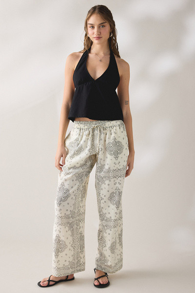 Kimchi Blue Maura Bandana Print Pull-On Pant | Urban Outfitters (US and RoW)