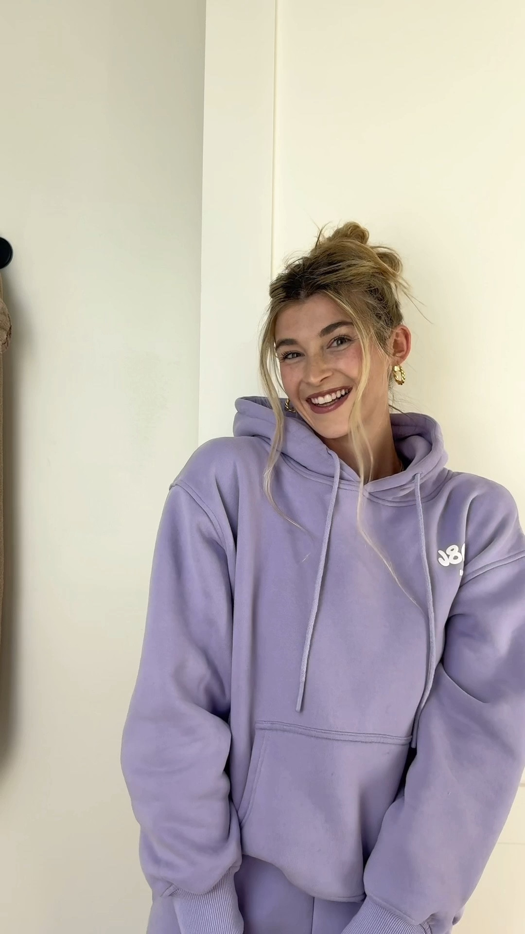 Viral messy bun products🩵🫶🏻

#LTKVideo #LTKstyletip #LTKbeauty