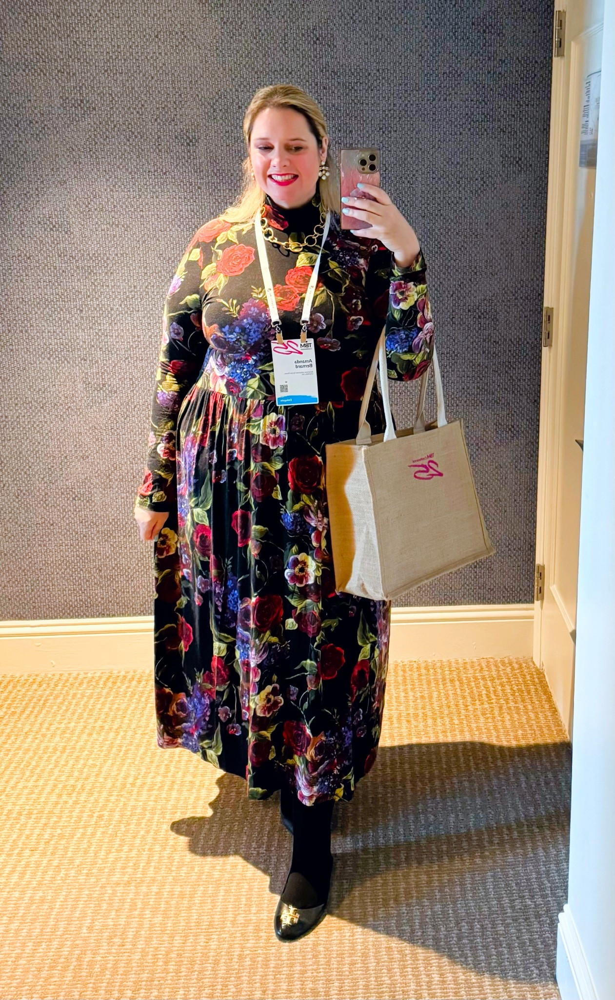 I always love a multi purpose look. This dress is perfect for dressing up but also works for professional settings - wearing at a conference as the weather has turned chilly 

#LTKBump #LTKStyleTip #LTKWorkwear