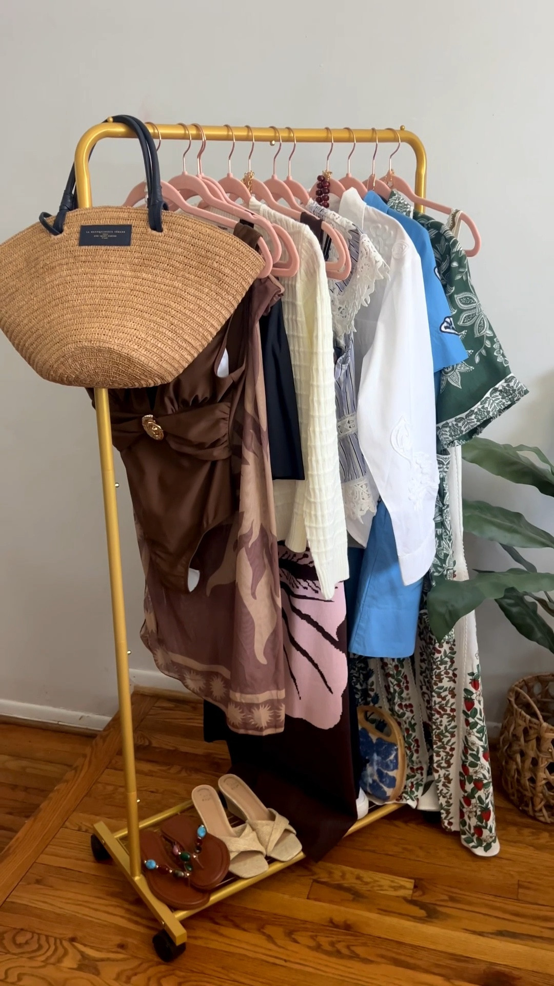 I always say I’ll pack light… and then this happens 😂

Let’s see what actually makes it out of the suitcase this week.

Follow along for what I actually wear vs what I packed 👀

spring break outfits, vacation outfits mom, vacation outfit 40s women

#LTKSwim #LTKOver40 #LTKootd