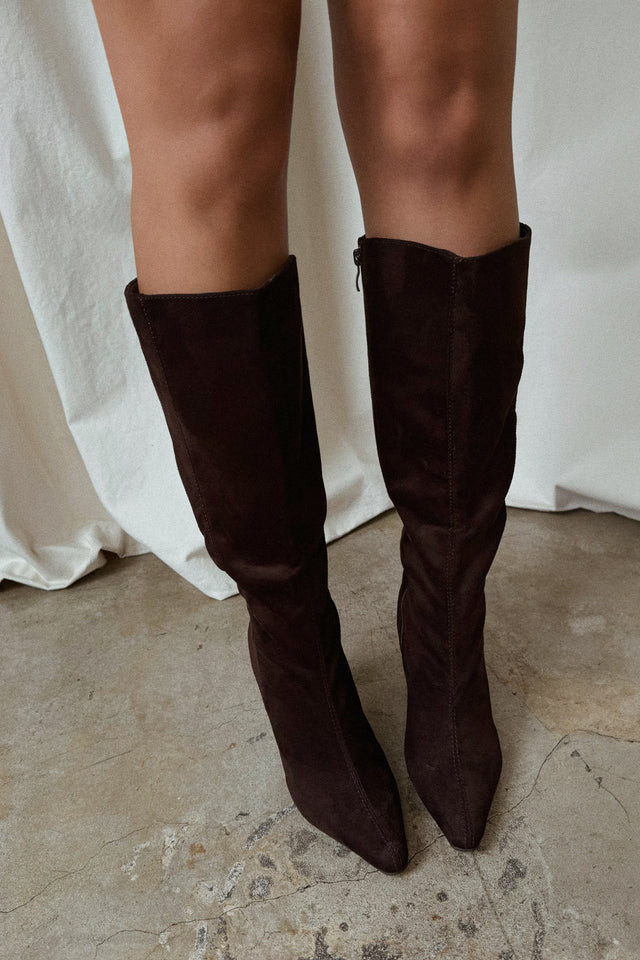 Miss Lola | Stella Brown Knee High Heel Boots | MISS LOLA