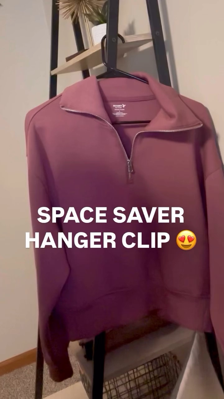 It’s the small things that excite me 🤷🏽‍♀️

These space saving hanger clips are a perfect way to organize your matching sets.. you’re welcome 😘