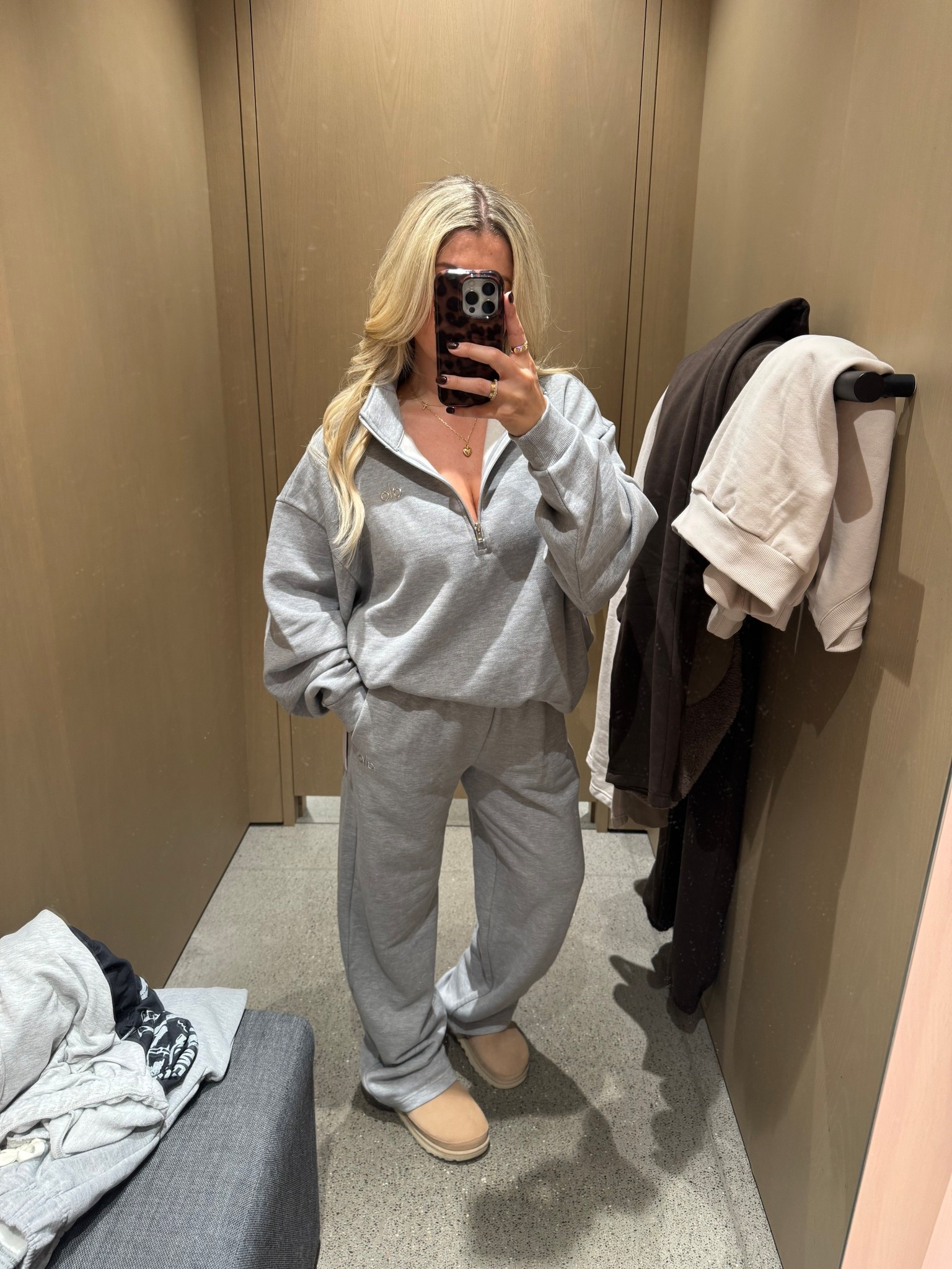 30% off alo
Matching set small
Ugg clogs tts
Gift idea
Comfy outfit
Fall outfit 

#LTKSaleAlert #LTKFindsUnder100