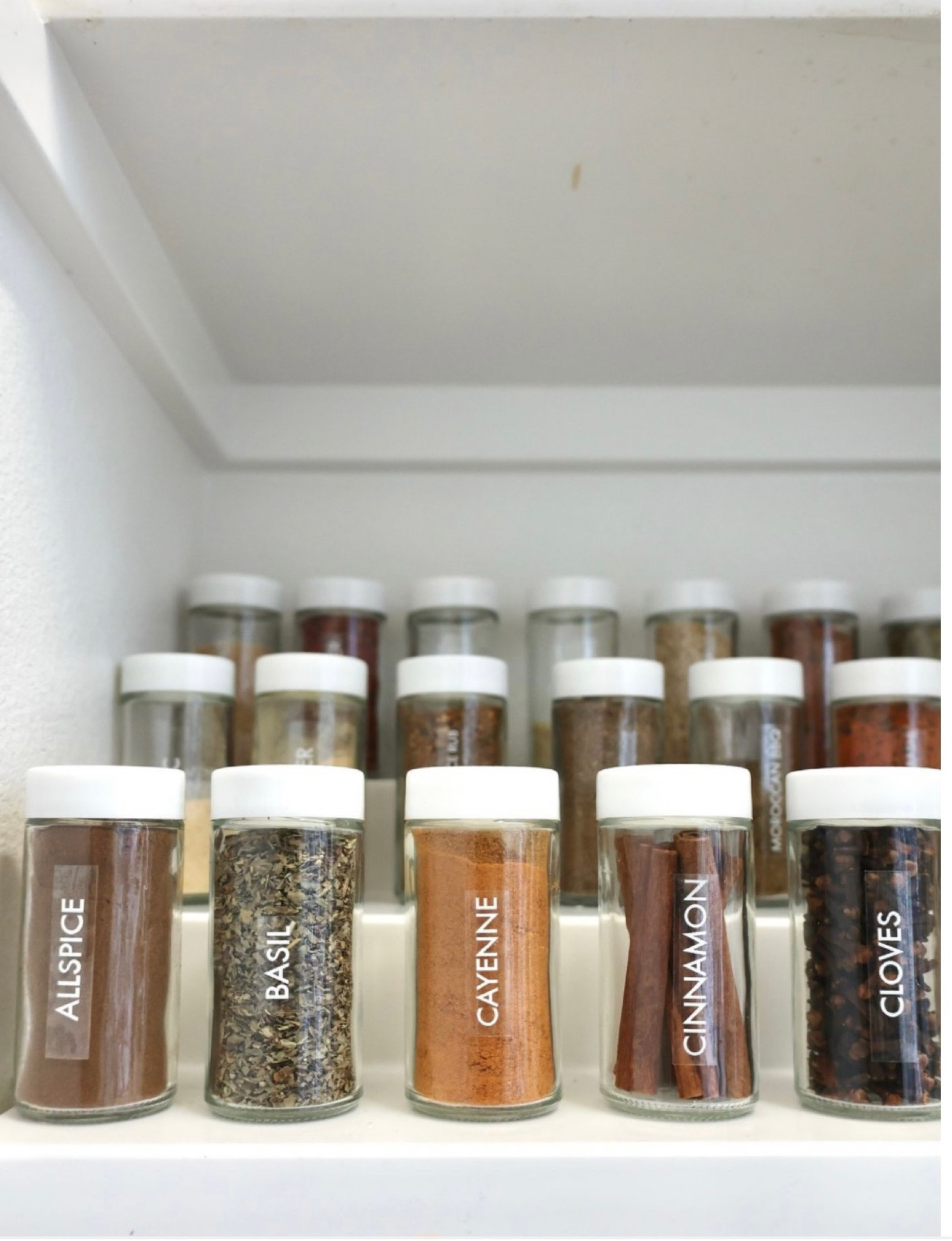 the perfect minimalist spice organization 

#LTKhome #LTKFind