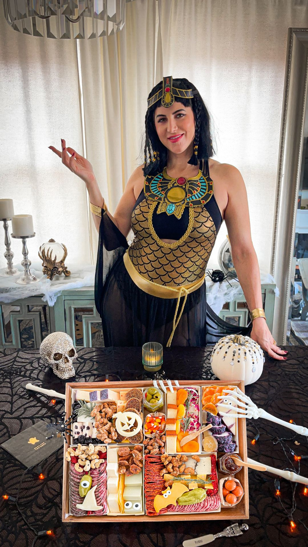 The perfect Halloween char-BOO-terie board from @Boarderie! 
 A hauntingly delicious arrangement for gifting and hosting!

- 100% stress-free, no cutting or prepping required, serve in minutes 

- Made fresh daily by Boarderie’s expert culinary team and includes hand-selected artisan cheeses, meats, dried fruits, nuts, chocolates, olives and spreads.

@Boarderie #Boarderie #Halloweencharcuterieboard #BoarderiePartner #Halloween #halloweendecor #cheeseboard #charcuterieboard

#LTKHalloween
