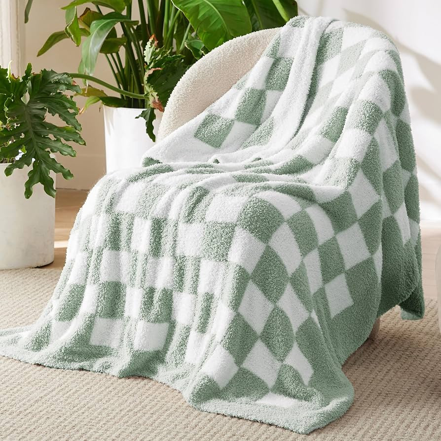 Bedsure Super Soft Knit Throw Blanket - Warm Cozy Reversible Checkerboard Green Blanket, Fluffy F... | Amazon (US)