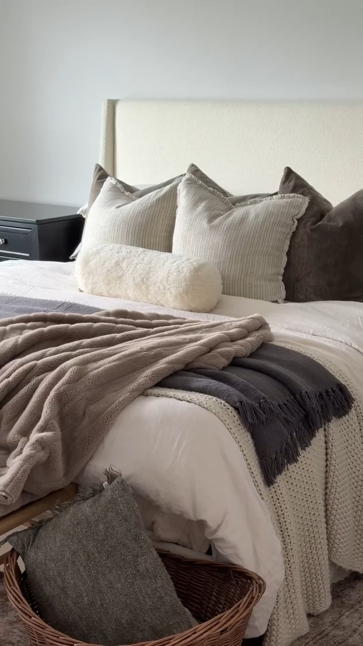 Our bedroom is still very much a work in progress, but I switched up the bedding and it instantly made the space feel fresh and new. It’s funny how something so simple can make such a big difference. Slowly but surely, it’s starting to feel like home.