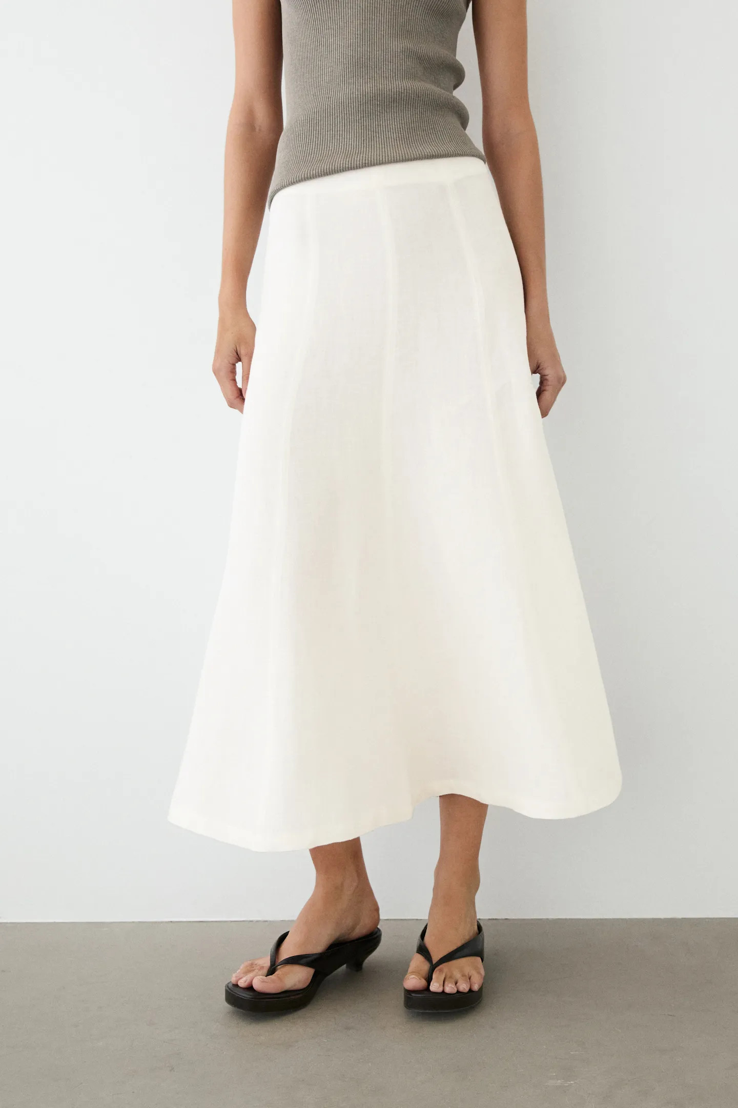 Flowing 100% linen midi skirt | Massimo Dutti US