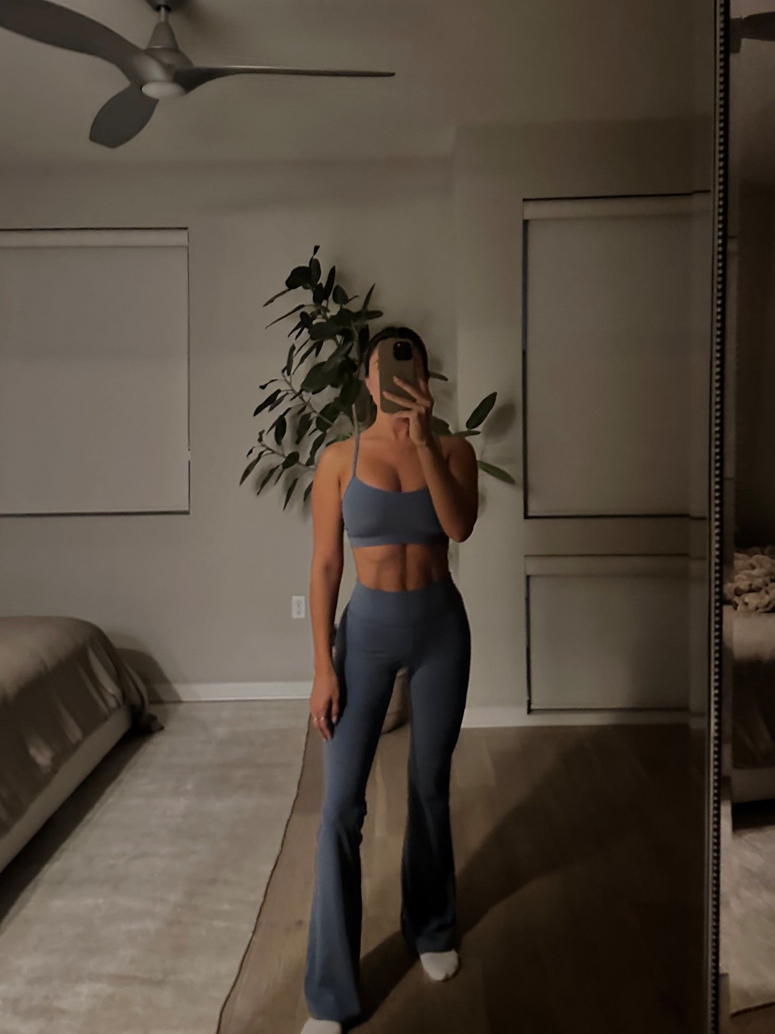 🦋
Bra size 8
Leggings size 4