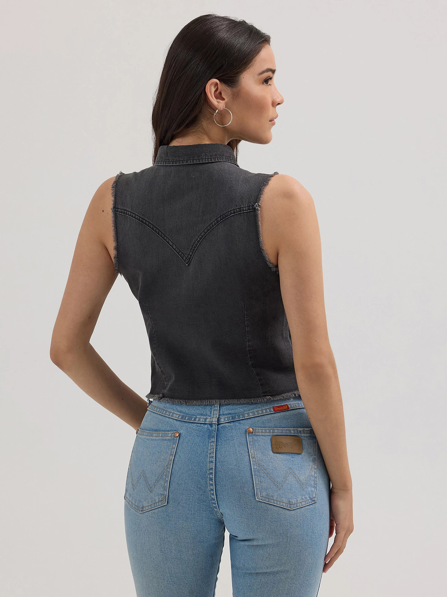 Women's Wrangler Frayed Denim Crop Western Snap Tank | Wrangler