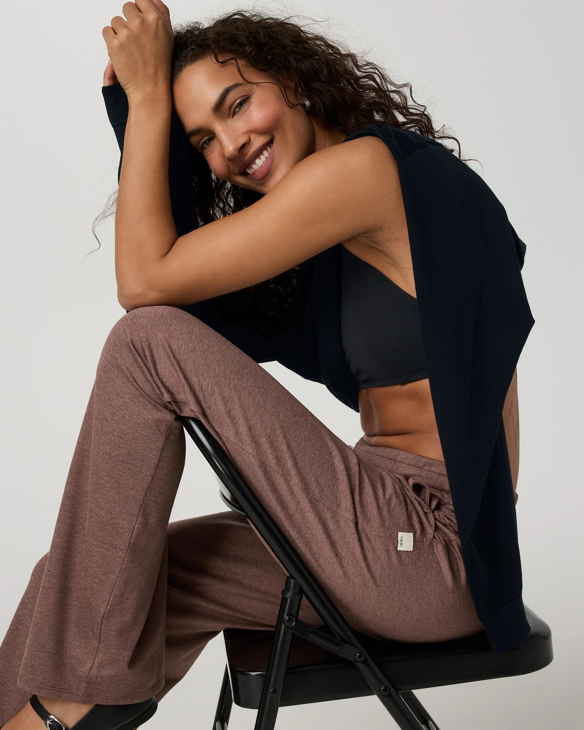 Halo Essential Wideleg Pant – Women's Sable Heather Pant – Vuori | Vuori Clothing (US & Canada)