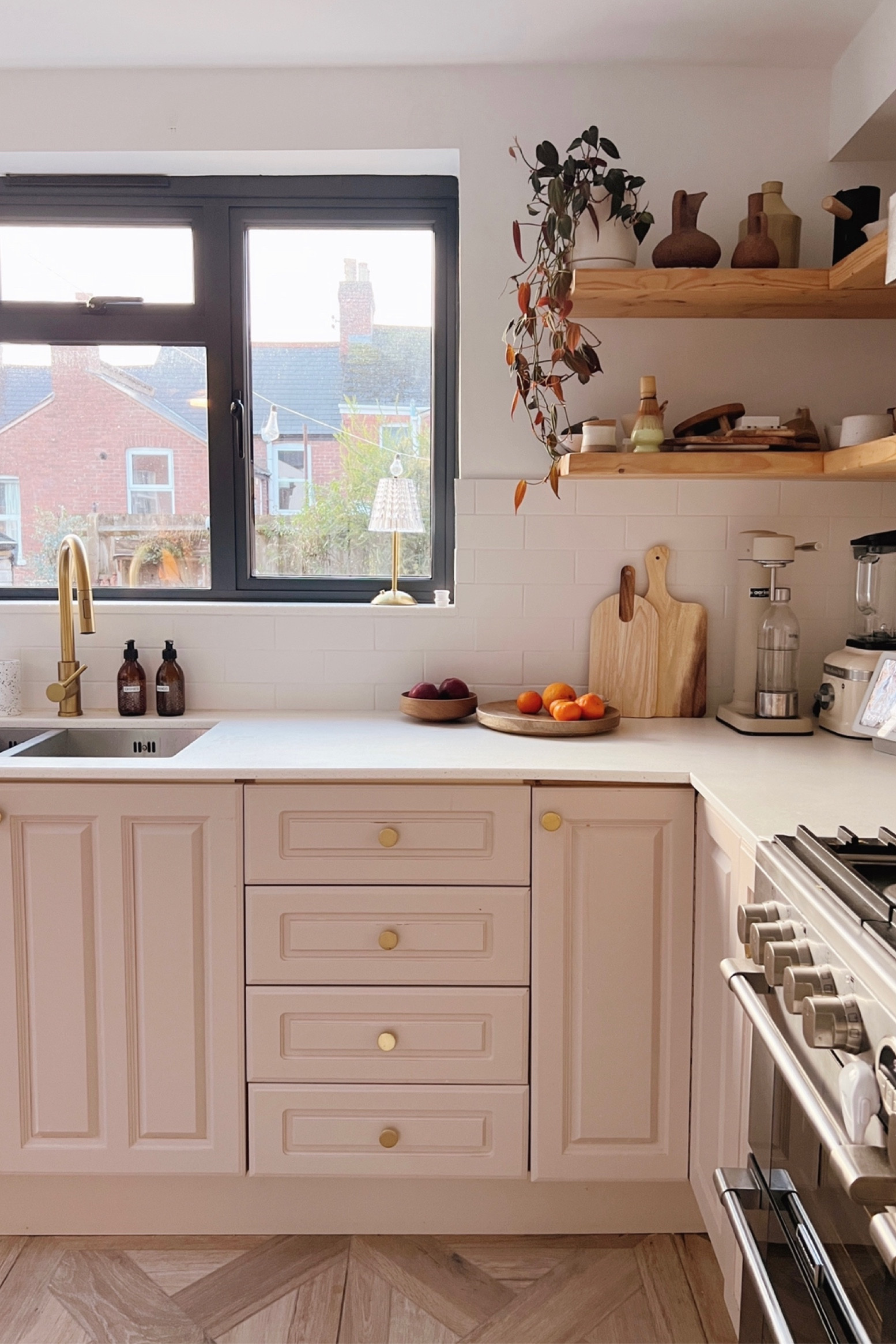 🇬🇧UK kitchen resources - product links to our kitchen items 🤍

#LTKfindsunder100 #LTKeurope #LTKhome