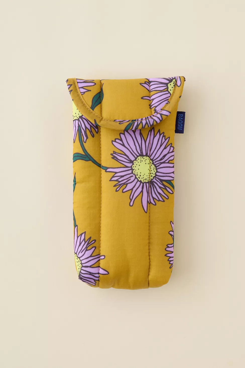 BAGGU Puffy Glasses Sleeve | Urban Outfitters (US and RoW)