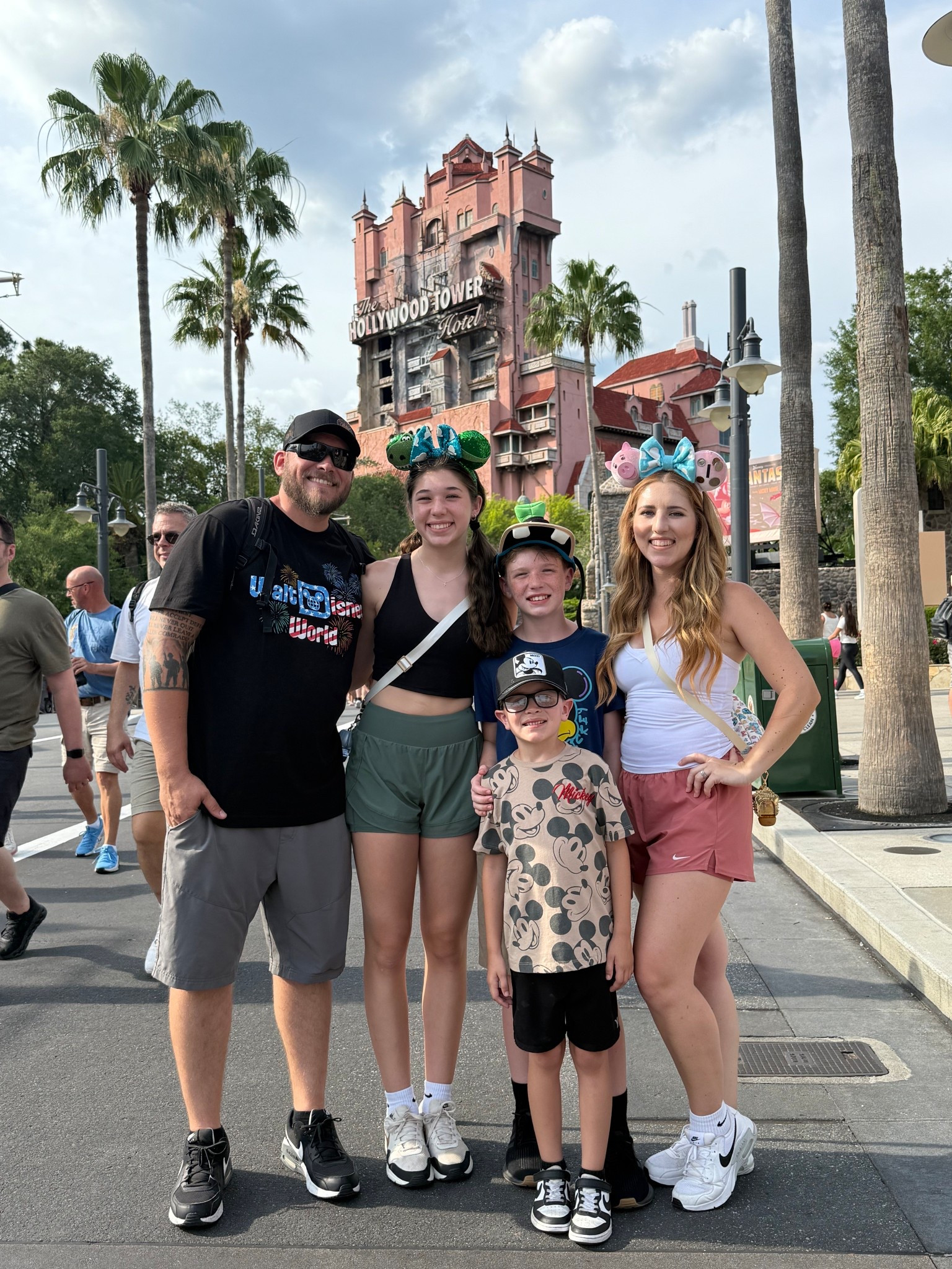 Day 3: Hollywood Studios! 

It’s all about comfort in this park. There’s so much to do, see, ride, and explore! 
Wearing size medium in both top and bottoms. Ears from Etsy of course!


#disneyworld #disneyoutfit #realmomstyle #realmomlooks #amazon #disneystyle #themeparks #themeparkstyle 

#LTKFamily #LTKFindsUnder100