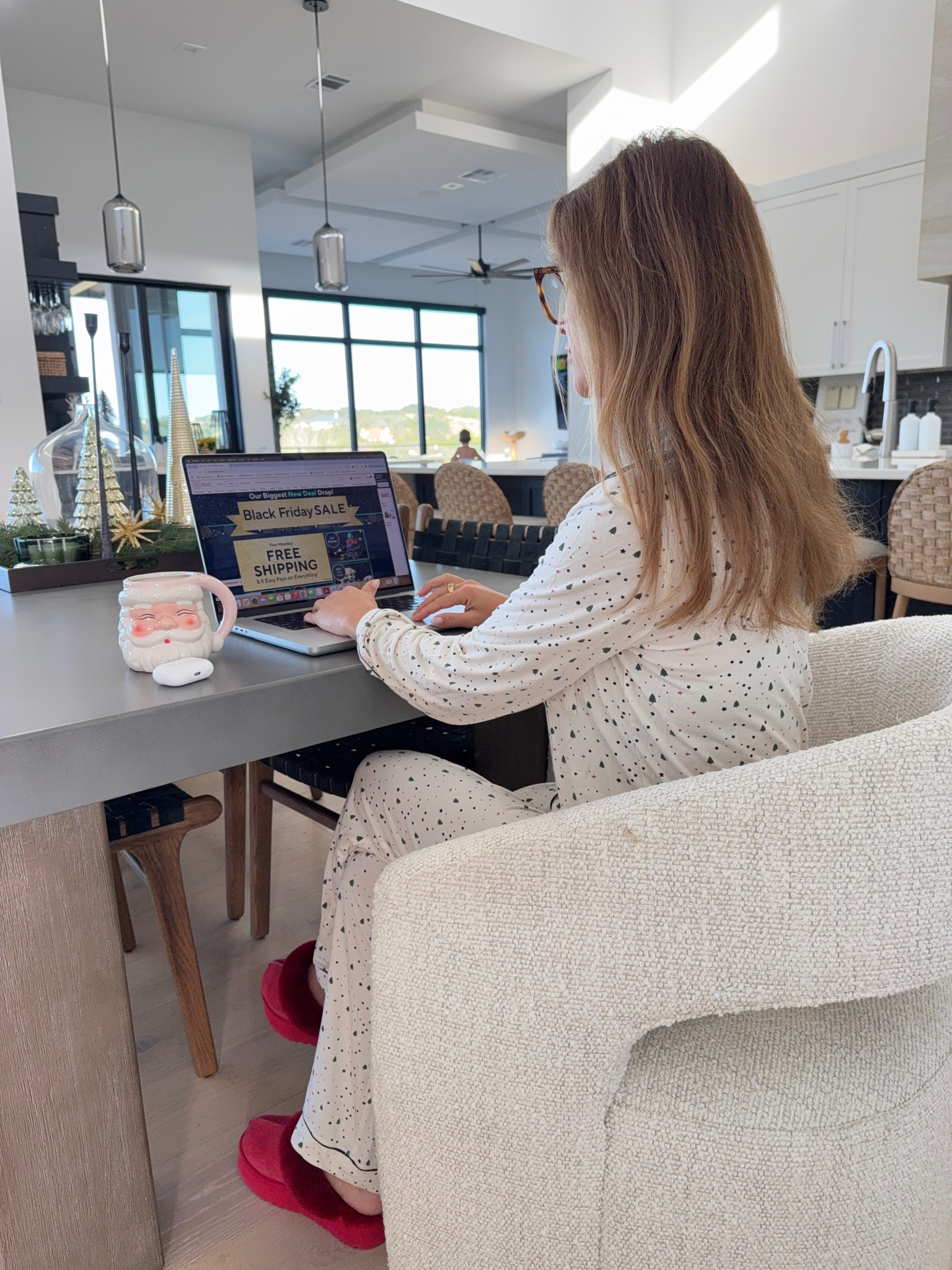 Ready to shop all the Black Friday sales today!! Starting with @QVC! They have so many good deals for everyone in your family! shop QVC deals and use code HOLIDAY20 for $20 off $40+ purchases for new customers!  #LoveQVC #ad

#LTKGiftGuide #LTKHoliday #LTKCyberWeek