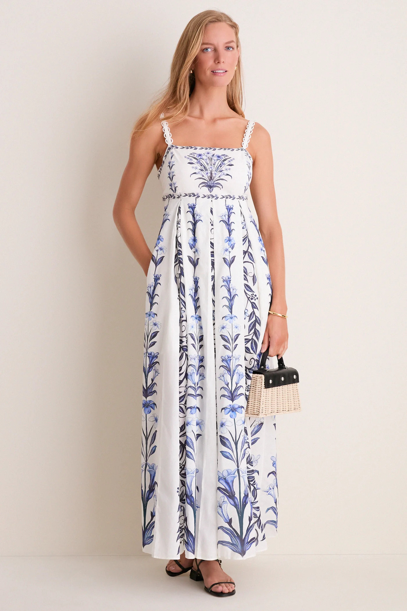 Flowers Arch Off-White Maxi Dress | Tuckernuck (US)